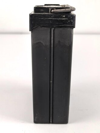 Lichtsprechgerät 80 Wehrmacht, Sammler 2,4 NC 28 ( Nickelsammler ) Wehrmacht. Gehört unter anderem in den Batterietornister 2. und 3. Ausführung. Guter Zustand