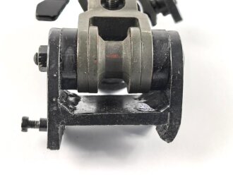 Lichtsprechgerät 80 Wehrmacht. "Gestellaufsatzstück " für ganz frühe Geräte um die Optik mit dem Gedstell zu Verbinden. Ab etwa 1937 nicht mehr produziert, das die Optiken von Hause aus mit einer Aufnahme versehen waren.