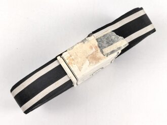 Preussen, Bündel Band für Eisernes Kreuz 2. Klasse 1914. Breite 30mm, in der originalen- leicht defekten -  Banderole, laut dieser 25 Meter.