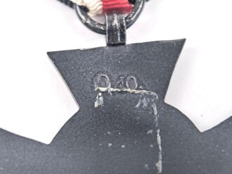 Ehrenkreuz für Witwen und Waisen am Band, Hersteller " O 10"