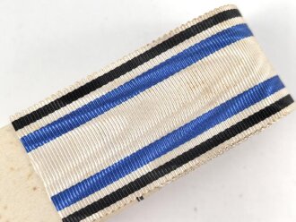 Bayern, Bündel Ordensband zum Militär Verdienstkreuz 3. Klasse. Breite 30mm, in der originalen Banderole, laut dieser 10 Meter