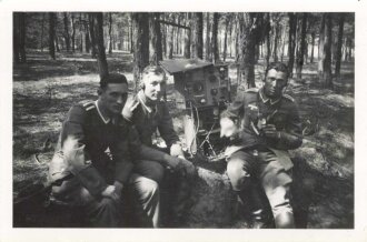 Foto Funkgerät im Gebrauch bei der Wehrmacht,...