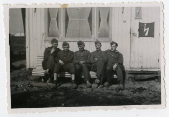 Angehörige der Nachrichtentruppe, Maße 8,5 x 5,5 cm