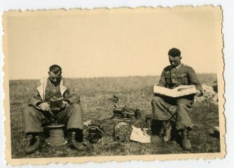 Angehörige der Nachrichtentruppe, Maße 8,5 x 6 cm