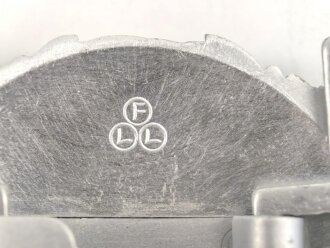 Kriegsmarine Schloß für die Paradefeldbinde der Beamten. Aluminium 60mm. Ungetragenes Stück aus altem Herstellerbestand