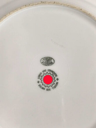 Deutsche Arbeitsfront, Kantinenporzellan flacher Teller der Wiener Neustädter Flugzeugwerke, Hersteller Bauscher Weiden, Durchmesser 23,5cm, gebraucht