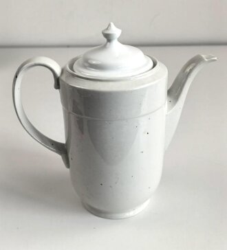 Heer, Kantinenporzellan Kaffeekanne, Hersteller Bavaria 1942, Höhe 24cm mit Deckel, diser wohl ursprünglich nicht zugehörig, gebraucht