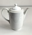 Heer, Kantinenporzellan Kaffeekanne, Hersteller Bavaria 1942, Höhe 24cm mit Deckel, diser wohl ursprünglich nicht zugehörig, gebraucht