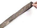 Ausgeh Koppel für Angehörige des Heeres. Aluminiumschloss mit aufgelegtem Emblem, der Lacklederriemen hat sich vom Unterfutter gelöst. Ungereinigt. Länge des Riemen 99cm