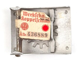 Koppelschloss für Angehörige der Deutschen Arbeitsfront DAF. Leichtmetall, ungetragenes Stück mit RZM Etikett. Hersteller M4/27