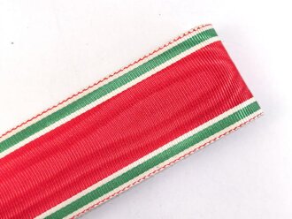 Bulgarien, Ordensband zur Kriegserinnerungsmedaille 1914-1918. Breite 30mm, sie erhalten je 15cm von der Rolle abgeschnitten.