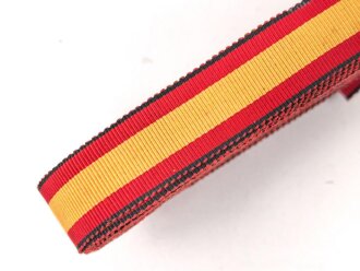 Spanien, Ordensband für die Bandspange zur Medalla de la Campana 1936-1939. Breite 15mm, sie erhalten je 10cm von der Rolle abgeschnitten