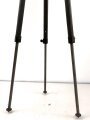 Gestell für Optik Reichswehr und frühe Wehrmacht, passend für Scherenfernrohr, Richtkreis, K-Blink.., Lichtsprechgerät. Guter Zustand, originaler Trageriemen. Zapfen original ?