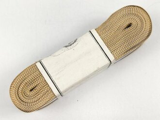 Rumänien, Bündel Ordensband zum Sanitäts Verdienstkreuz. Breite 30mm, in der originalen Banderole, laut dieser 10 Meter