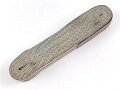 Ordensband zum Kriegsehrenkreuz mit Schwertern Ehrenbund Deutscher Weltkriegsteilnehmer e.V.. Breite 25mm, sie erhalten je 15cm von der Rolle abgeschnitten