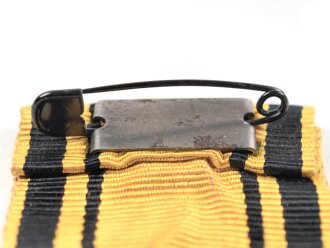 Württemberg, Ordensband zum Charlottenkreuz. Breite 32mm, Länge wie fotografiert 35mm