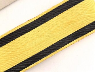 Württemberg,  Ordensband  zur Militärverdienstmedaille. Breite 30mm, sie erhalten je 15cm von der Rolle abgeschnitten