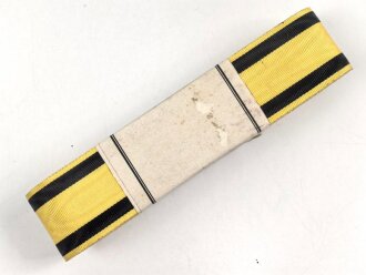 Württemberg,  Bündel Ordensband  zur Militärverdienstmedaille. Breite 30mm, in der originalen Banderole, laut dieser 10 Meter