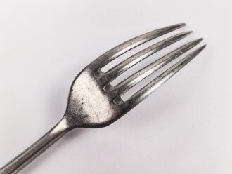 Gabel von der Wehrmacht aus Aluminium, datiert 1941, Gesamtlänge ca. 21 cm