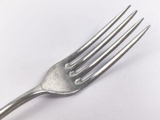 Gabel von der Wehrmacht aus Aluminium, datiert 1941, Gesamtlänge ca. 21 cm