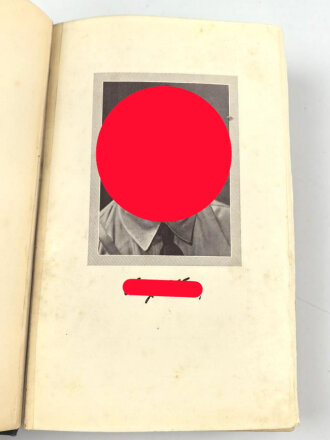 Englische Ausgabe Adolf Hitler "Mein Kampf" in London von "Hurts and Blackett Ltd" publiziert, datiert 1939, Blaue Ganzleinenausgabe