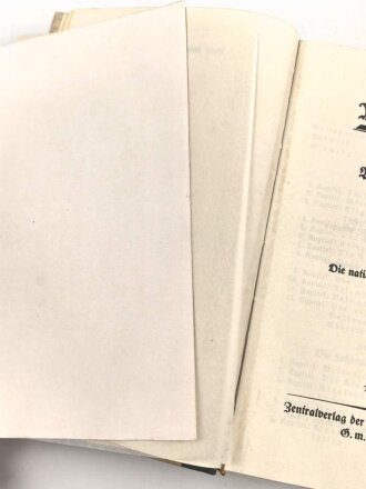 Adolf Hitler "Mein Kampf" Hochzeitsausgabe der Gemeinde Bruck an der Leitha Österreich von 1939, Portrait vorne hat sich gelöst, datiert 1943