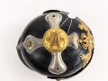 Bayern, Pickelhaube für eine Reserveoffizier der Kavallerie. Kriegsausführung, die vergoldung zum Teil vergangen. Zwei Sternsplinte fehlen. Keine Doppellöcher