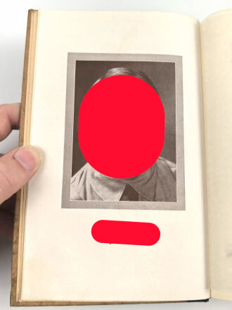 Adolf Hitler "Mein Kampf" Hochzeitsausgabe / Kriegsausgabe von 1940 der Gauhauptstadt Innsbruck, Widmung lose innliegend, datiert 1943