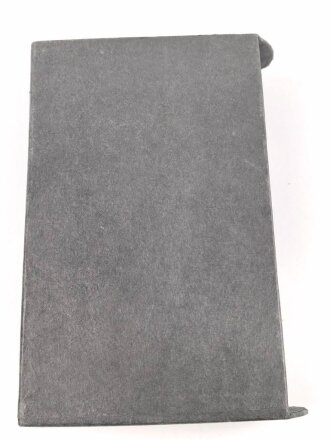 Adolf Hitler "Mein Kampf" Auflage von 1942, Hochzeitsausgabe / Kriegsausgabe der Stadt Wien mit Widmung von 1943, im Schuber. Sehr guter Zustand