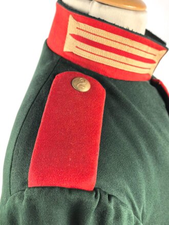 Preussen, Waffenrock für einen Angehörigen im Garde Jäger Btl. Eigentumstück in gutem Gesamtzustand, mit  Schiesspreis 1908. Namensetikett in der linken Achsel. Guter Gesamtzustand, selten