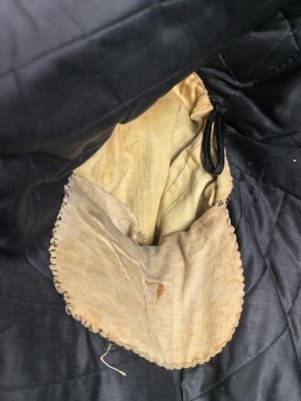 Preussen, Waffenrock für einen Angehörigen im Garde Jäger Btl. Eigentumstück in gutem Gesamtzustand, mit  Schiesspreis 1908. Namensetikett in der linken Achsel. Guter Gesamtzustand, selten
