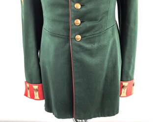 Preussen, Waffenrock für einen Angehörigen im Garde Jäger Btl. Eigentumstück in gutem Gesamtzustand, mit  Schiesspreis 1908. Namensetikett in der linken Achsel. Guter Gesamtzustand, selten