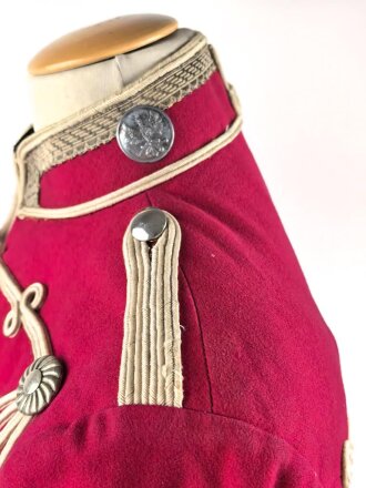 Preussen, Attila eines Sergeanten im Husaren Regiment 5. Krapprot mit weißer Kantschnur. Eigentumstück in gutem Zustand, selten