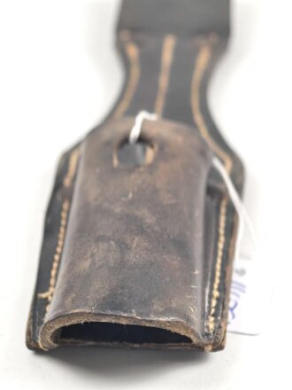 Koppelschuh zum Seitengewehr M84/98 für K98 der Wehrmacht. Guter Zustand, mit Reichsbetriebsnummer