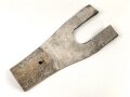 Koppelschuh für ein Seitengewehr, geweisstes Leder, Breite oben knapp 12cm, Gesamthöhe etwa 27,5cm