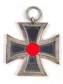 Eisernes Kreuz 2. Klasse 1939. Volle Schwärzung, guter Zustand, ohne Herstellermarkierung. Band beiliegend