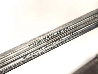 Sachsen, Degen für Offiziere Modell 1867. Klinge " garantiert Eisenhauer" sowie geätztes Monogramm "AR unter Krone" (König Albert 1873 - 1902). Guter Gesamtzustand