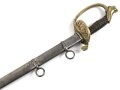 Sachsen, Degen für Offiziere Modell 1867. Klinge " garantiert Eisenhauer" sowie geätztes Monogramm "AR unter Krone" (König Albert 1873 - 1902). Guter Gesamtzustand