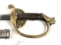 Sachsen, Degen für Offiziere Modell 1867. Klinge " garantiert Eisenhauer" sowie geätztes Monogramm "AR unter Krone" (König Albert 1873 - 1902). Guter Gesamtzustand