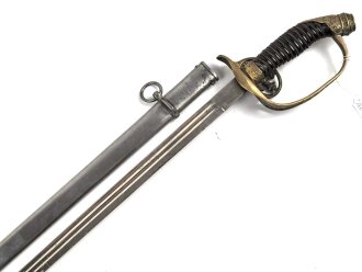 Preussen, Infanterie Offiziers Degen Modell 1889 . Das Grifftsück in Luxusausführung, die Scheide vernickelt. Klinge ohne Hersteller