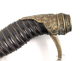 Preussen, Infanterie Offiziers Degen Modell 1889 . Das Grifftsück in Luxusausführung, die Scheide vernickelt. Klinge ohne Hersteller