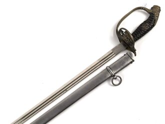 Preussen, Infanterie Offiziers Degen Modell 1889 . Das Grifftsück in Luxusausführung, die Scheide vernickelt. Klinge ohne Hersteller