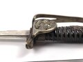 Preussen, Infanterie Offiziers Degen Modell 1889 . Das Grifftsück in Luxusausführung, die Scheide vernickelt. Klinge ohne Hersteller