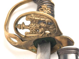 Preussen, IOD89, Infanterie Offiziers Degen Modell 1889. Das "Griffemblem" sicherlich neuzeitlich befestigt, vermutlich aus Teilen zusammengesetztes Stück