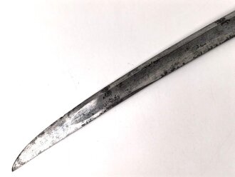 Frankreich, Säbel für Infanterie Offiziere um 1800. Seitenbügel des Griffes beweglich, beidseitig verzierte, saubere Klinge. Insgesamt in für das Alter sehr gutem Zustand.