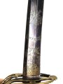 Frankreich, Säbel für Infanterie Offiziere um 1800. Seitenbügel des Griffes beweglich, beidseitig verzierte, saubere Klinge. Insgesamt in für das Alter sehr gutem Zustand.