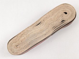 Band zum Ehrenkreuz für Witwen und Waisen. Breite 30mm, sie erhalten je 15cm von der Rolle abgeschnitten