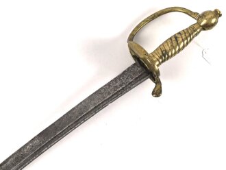 Grenadiersäbel, Messinggefäß in einfacher Ausführung, die narbige Klinge gereinigt. Alter und Herkunft unbekannt.