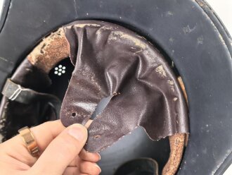 Stahlhelm Luftschutz, in allen Teilen originales Stück, ungereinigt