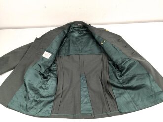 U.S. Army, Uniformjacke datiert 1981. Die Effekten scheinbar original vernäht, dazu eine passende Hose.